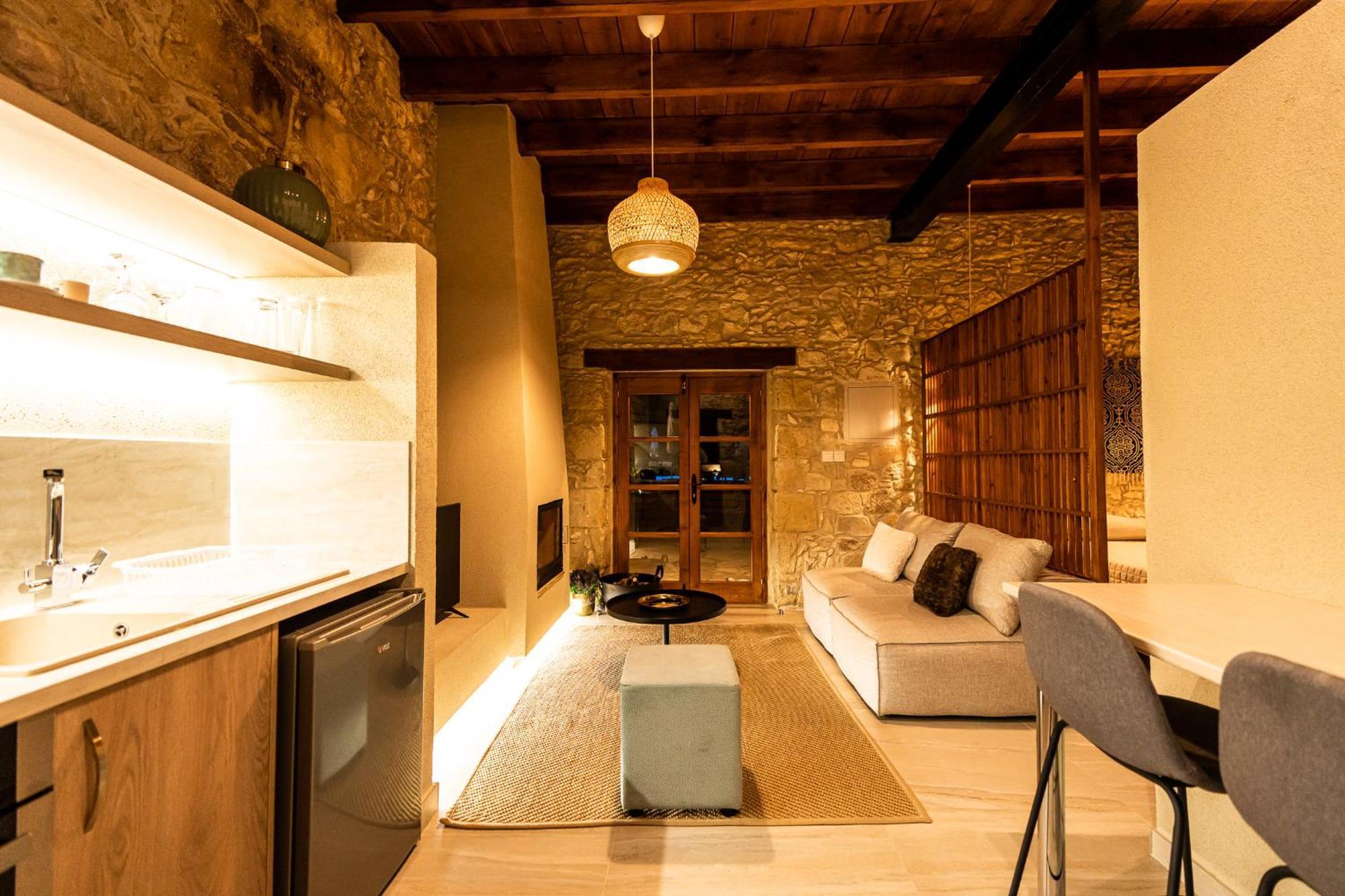Harma Traditional Boutique Suites Paphos Bilik gambar