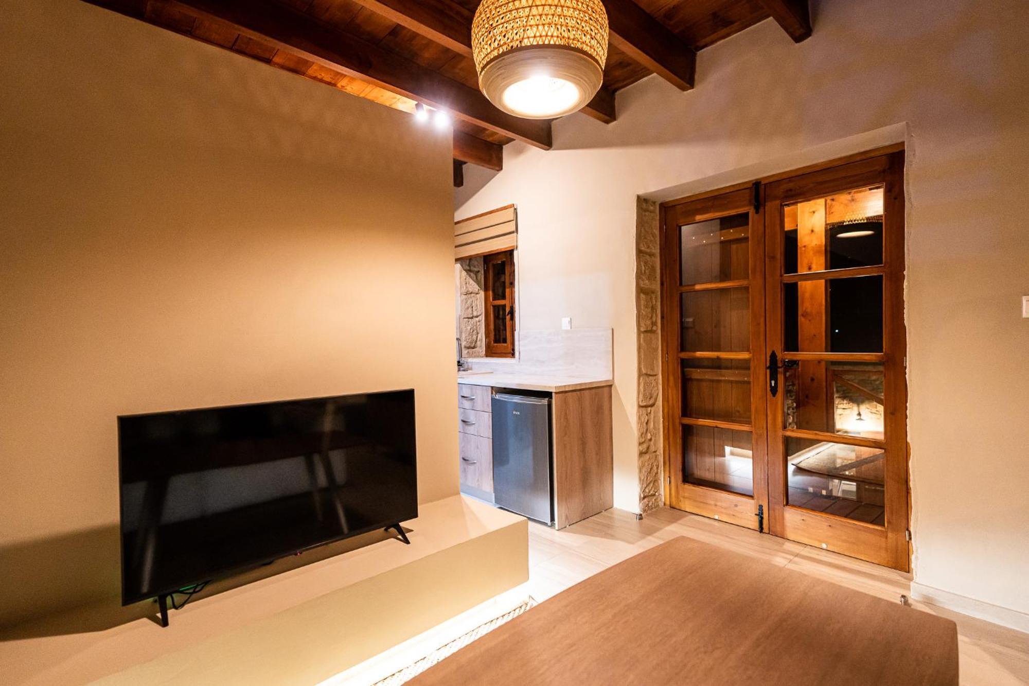 Harma Traditional Boutique Suites Paphos Bilik gambar