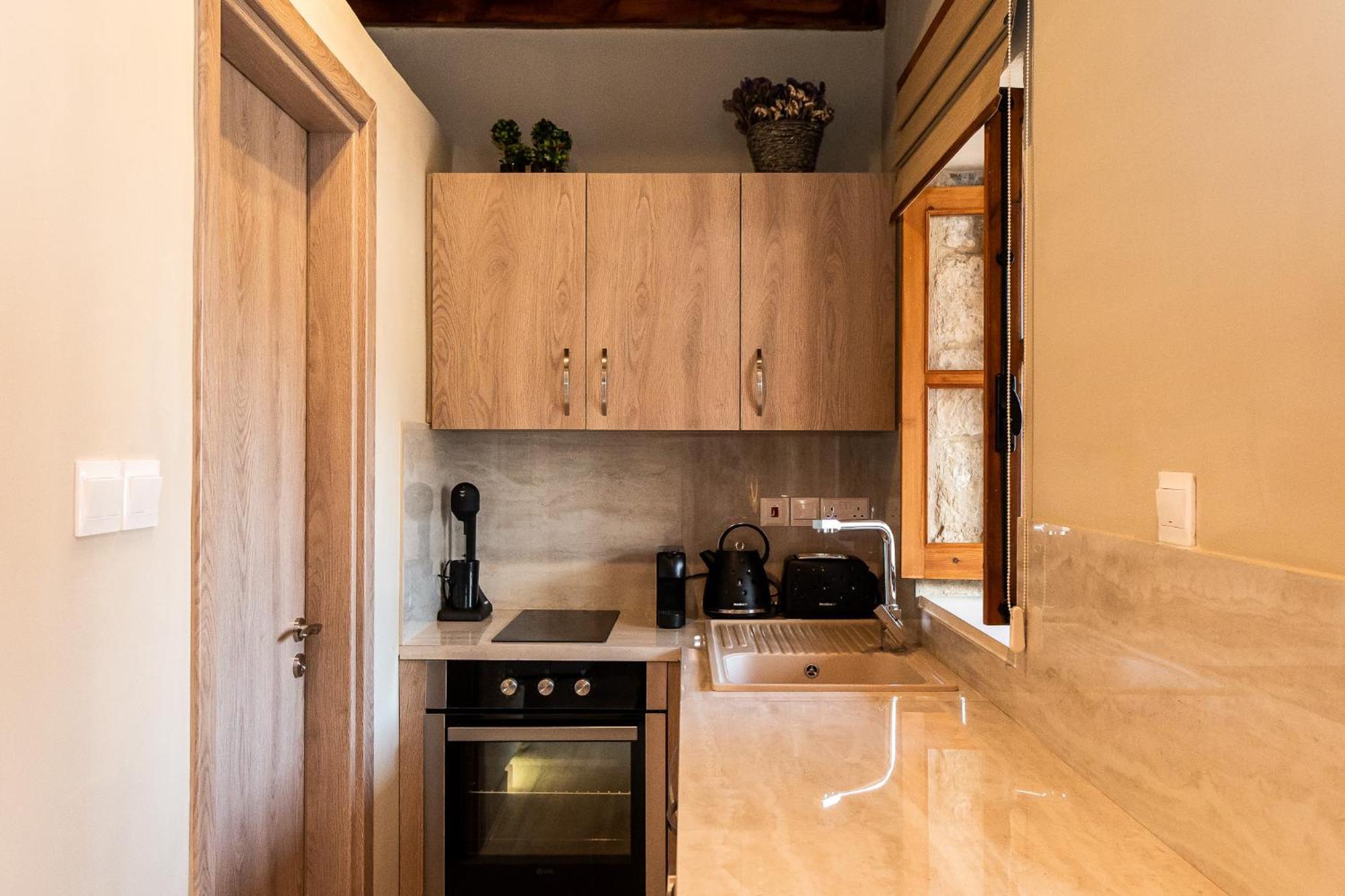 Harma Traditional Boutique Suites Paphos Bilik gambar