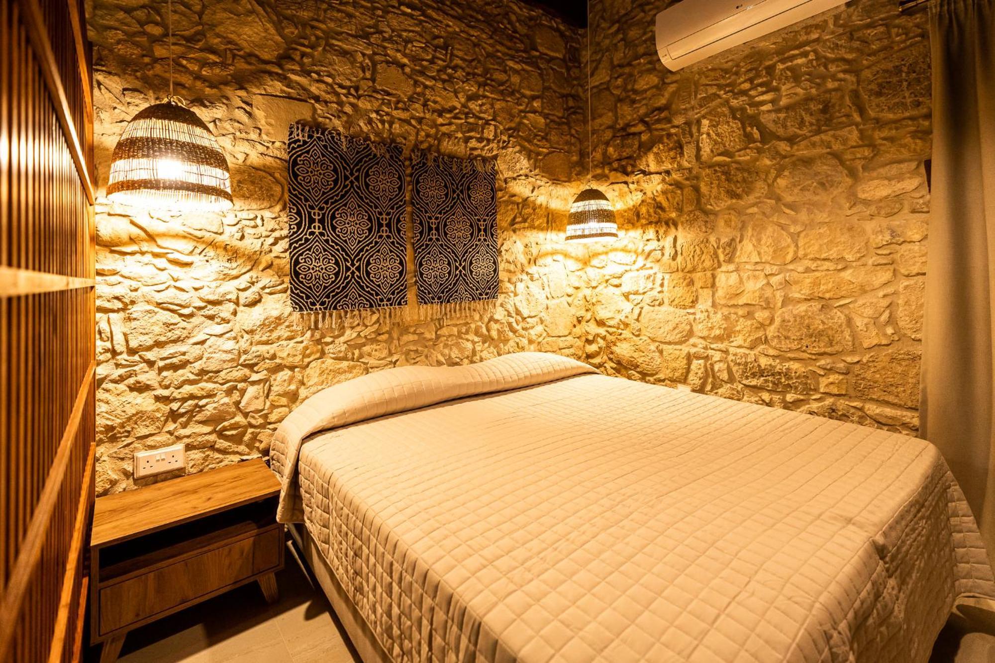Harma Traditional Boutique Suites Paphos Bilik gambar